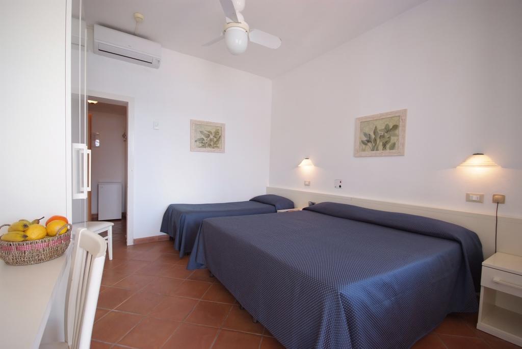 Hotel Dino Capoliveri Kültér fotó